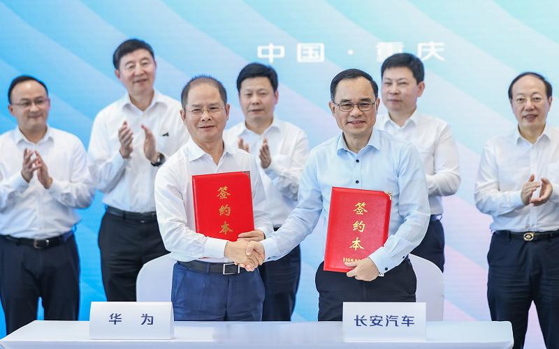 #华为阿维塔合资#阿维塔当前的销量离预期还是有一定差距，整体来看，车的设计、智能