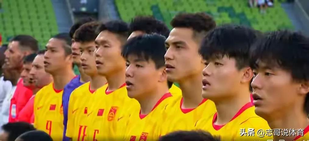 失球太快 好歹挺住了

大家都知道，国足这场与喀麦隆队的比赛不好踢。

对手是非