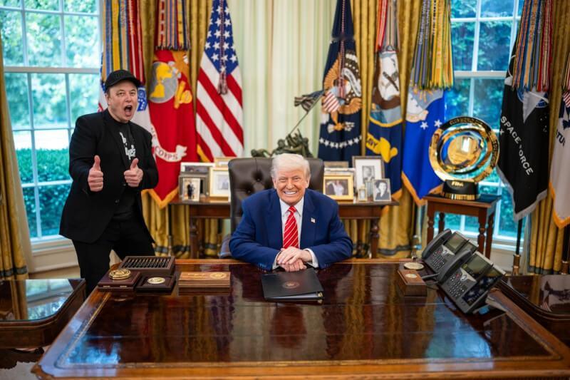 美国人事管理局局长库珀否认路透社关于政府效率部提前解散的报道，称相关媒体曲解其表