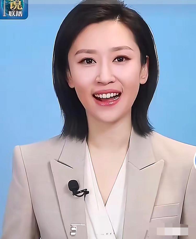 我将紧扣事件核心，以吸睛口语化开头切入，摒弃单纯叙事，聚焦批判只看脸的肤浅认知、