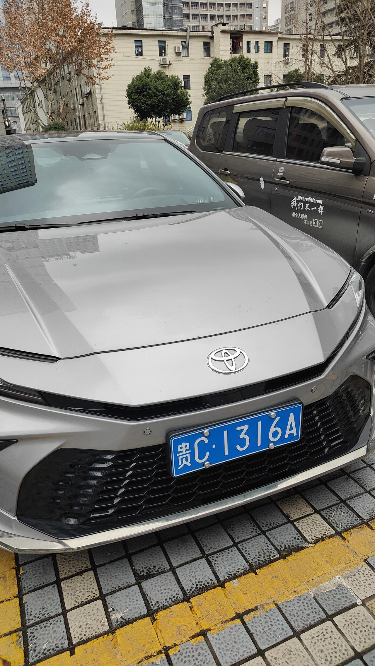 丰田凯美瑞和亚洲龙
有什么区别？