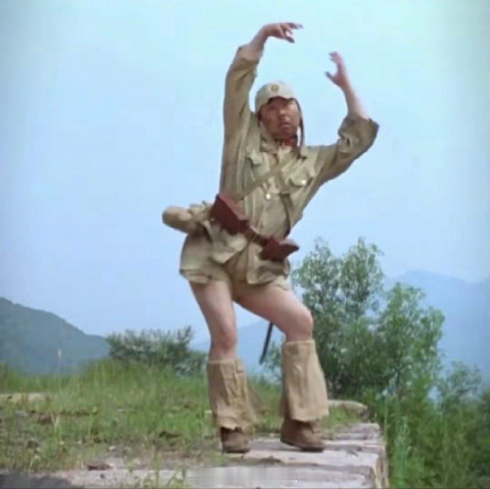 几十年前潘长江就穿过了，是真正的日系风 