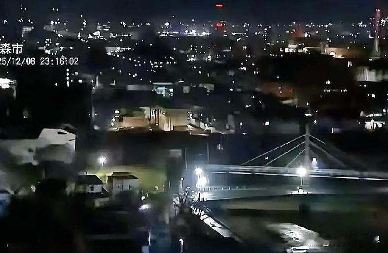 12月9日下午的最新消息，现在他来了，第五条：日本强震后发布更大地震预警，福岛核