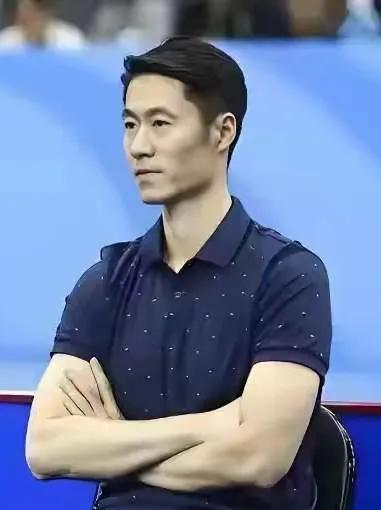 莎头退赛
最尴尬的两个人
第一就是王励勤
如果莎头不打混双
只参加单打
就不会一