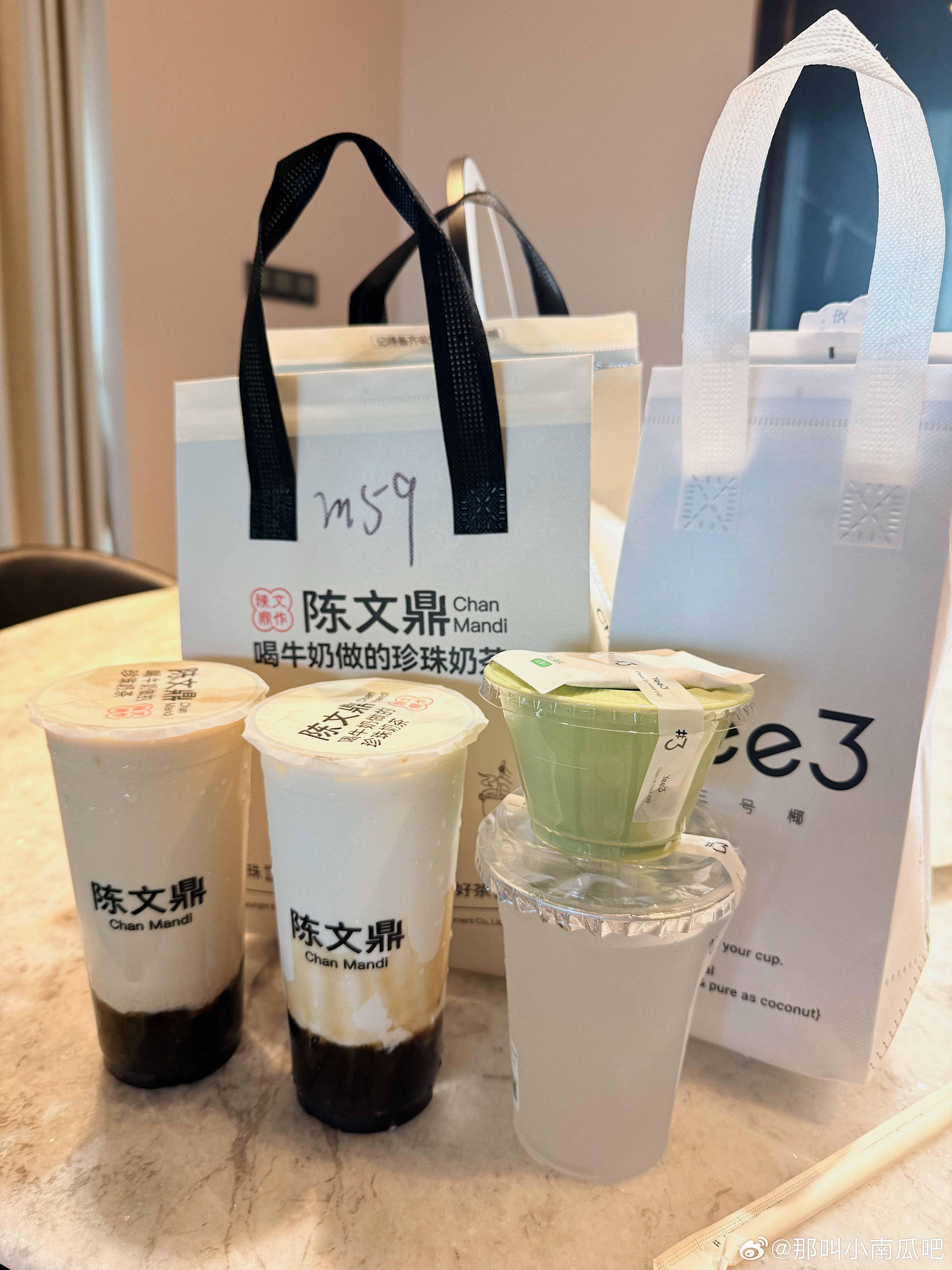 小肚小肚 我今天能喝完吗….. ​​​