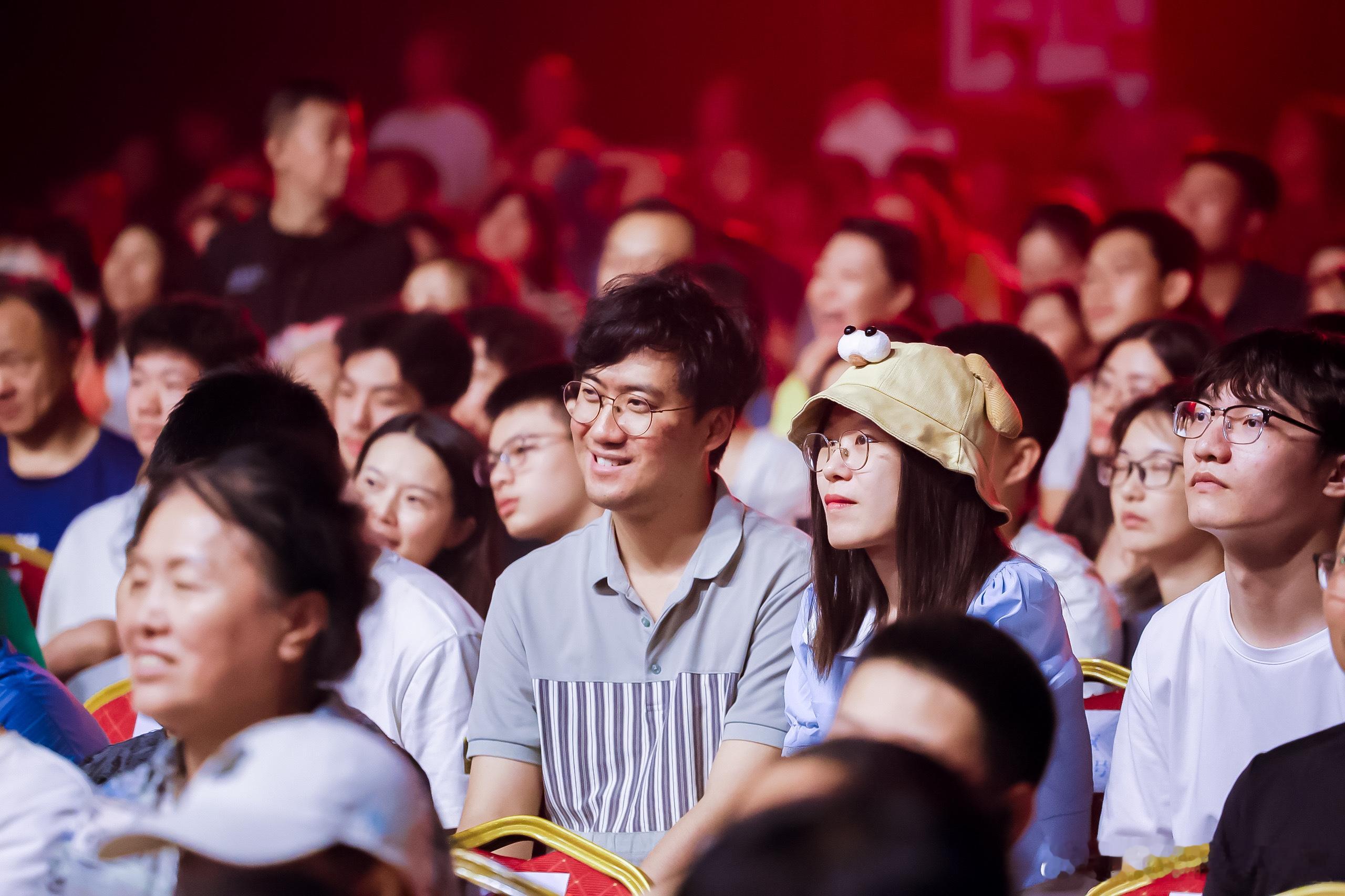 #刘谦自己也在见证奇迹# 这是真的没想到🥲一个今年已经跑了五六座城市连续演出十