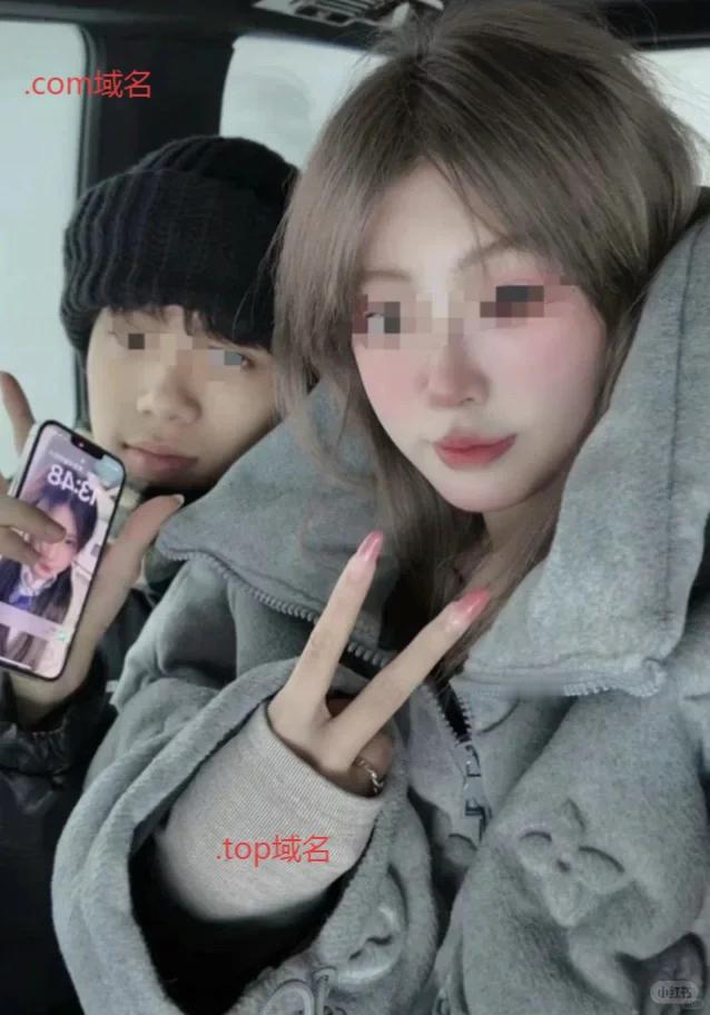 女子卖掉男友后安排10天旅游近日，一则令人震惊的新闻引发.com和top域名搭建