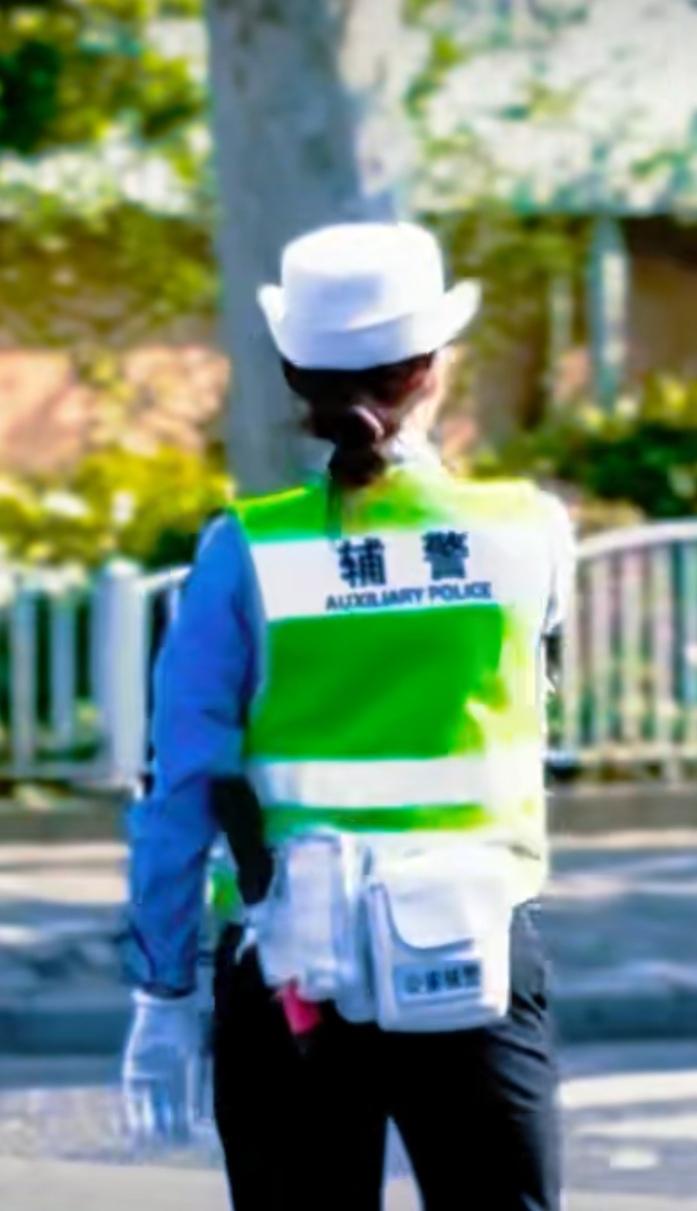 辅警有其他职业无可比拟的三大优势：

1，有专门立法；
公安部及各省专门为辅警立