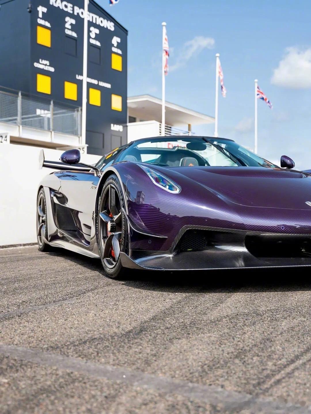 Koenigsegg Jesko，紫色更显贵气 ​​​