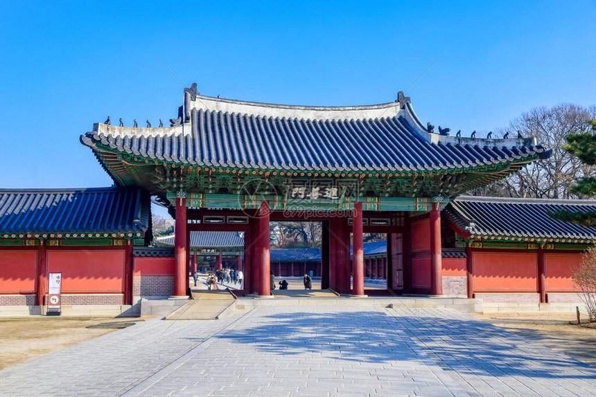 一名韩国军事评论人士曾在电视节目中直言：如今世界上不会有任何国家敢于攻打中国，美