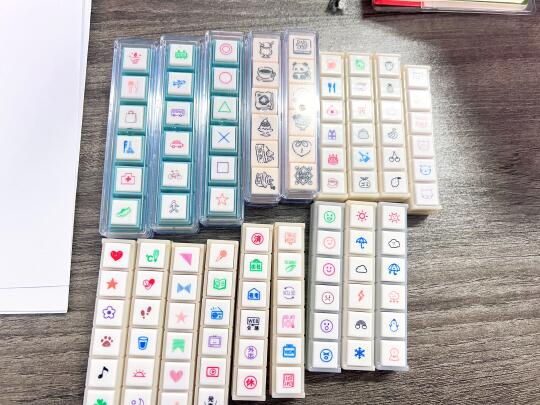 不知不觉已经拥有了18枚六联印章
