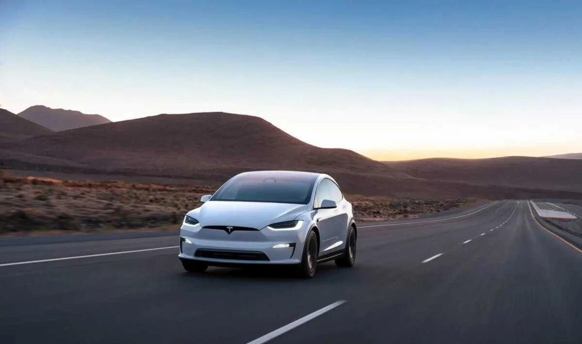 特斯拉停产Model S/X！豪华电动车要洗牌？兄弟们，今天聊点实在的。

特斯