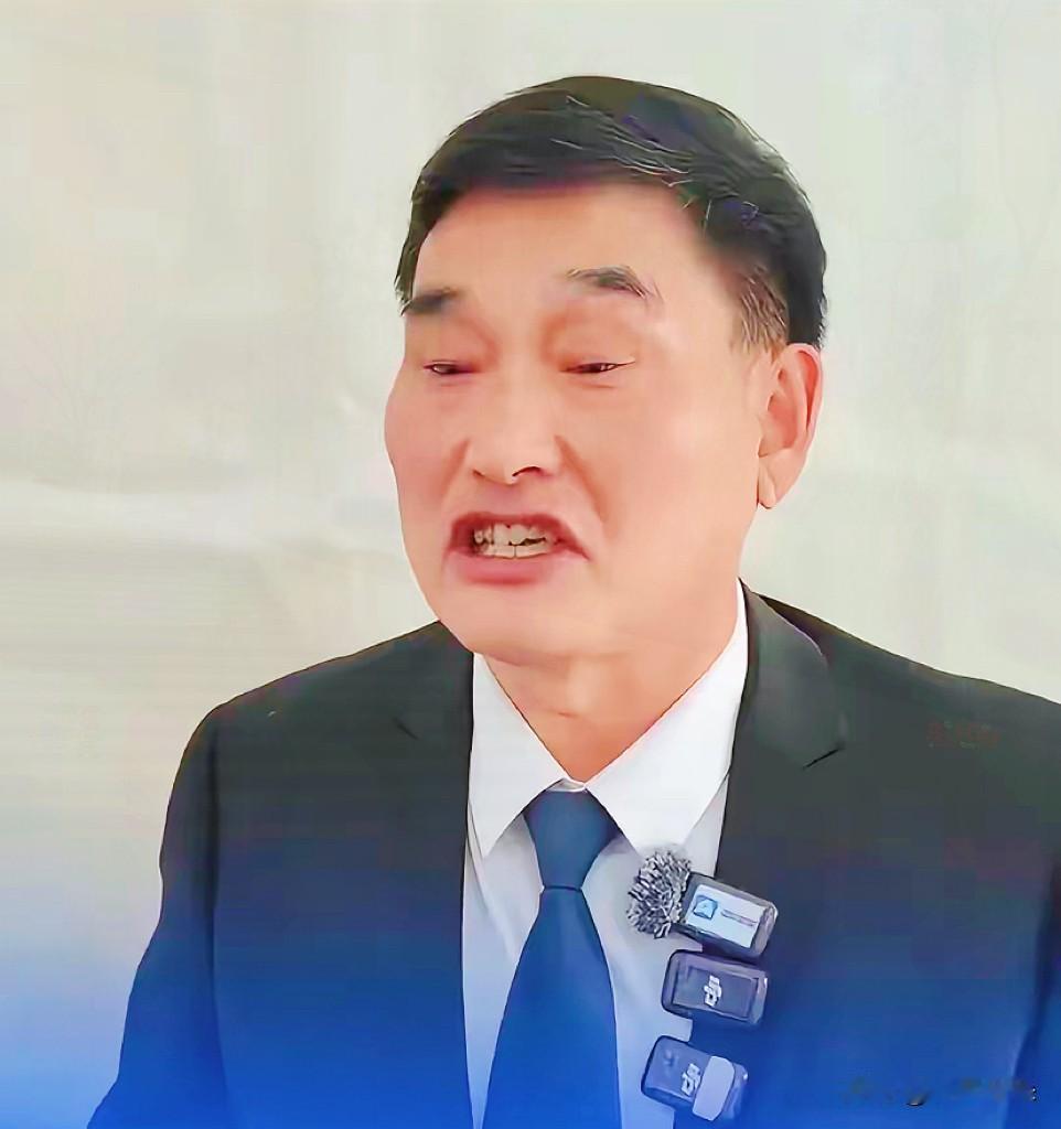 全网都笑朱之文傻，实则他早已看透名利

看朱之文这几年的行事作风，真的越品越让人
