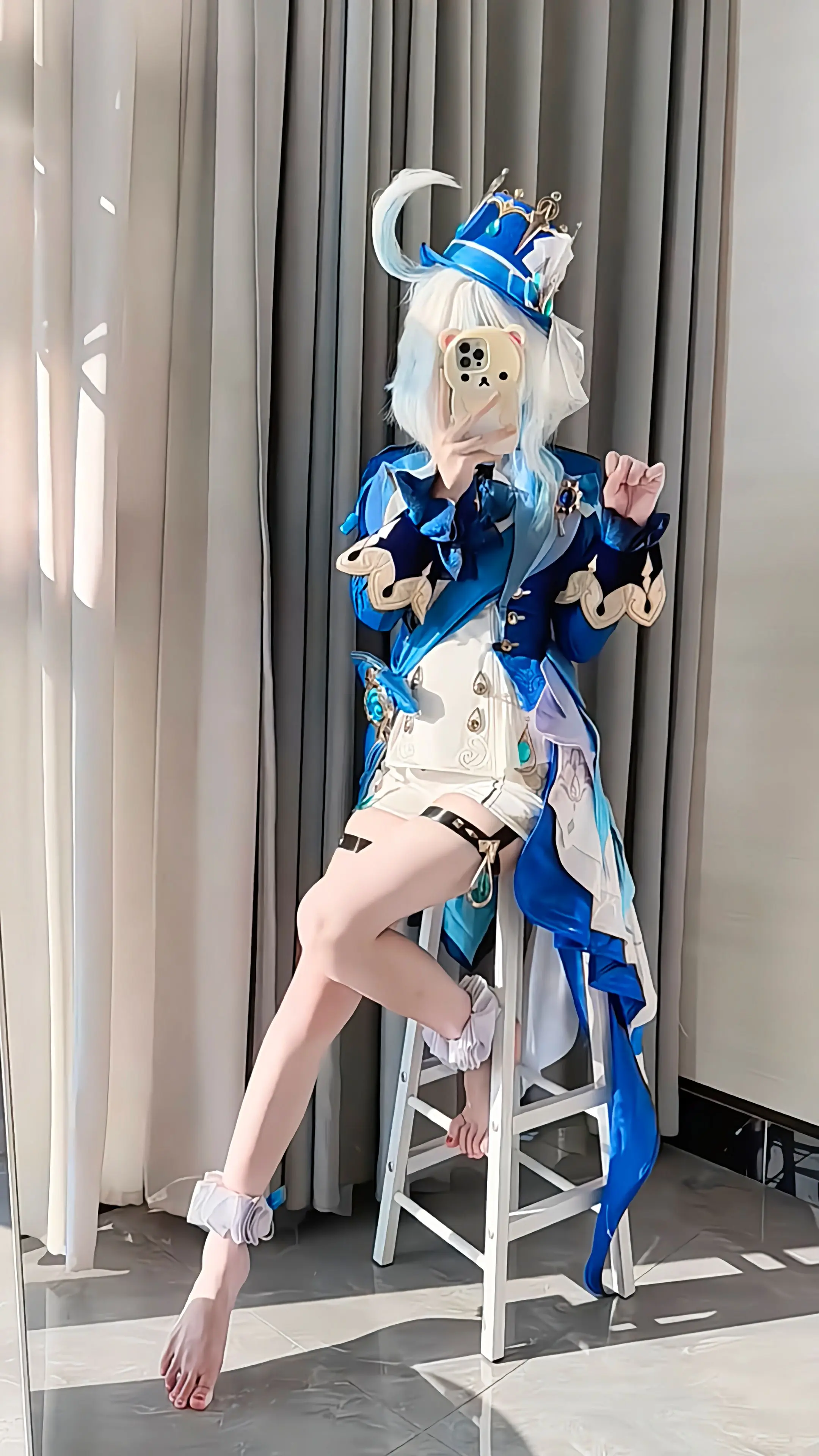 三选一哦。芙宁娜cos