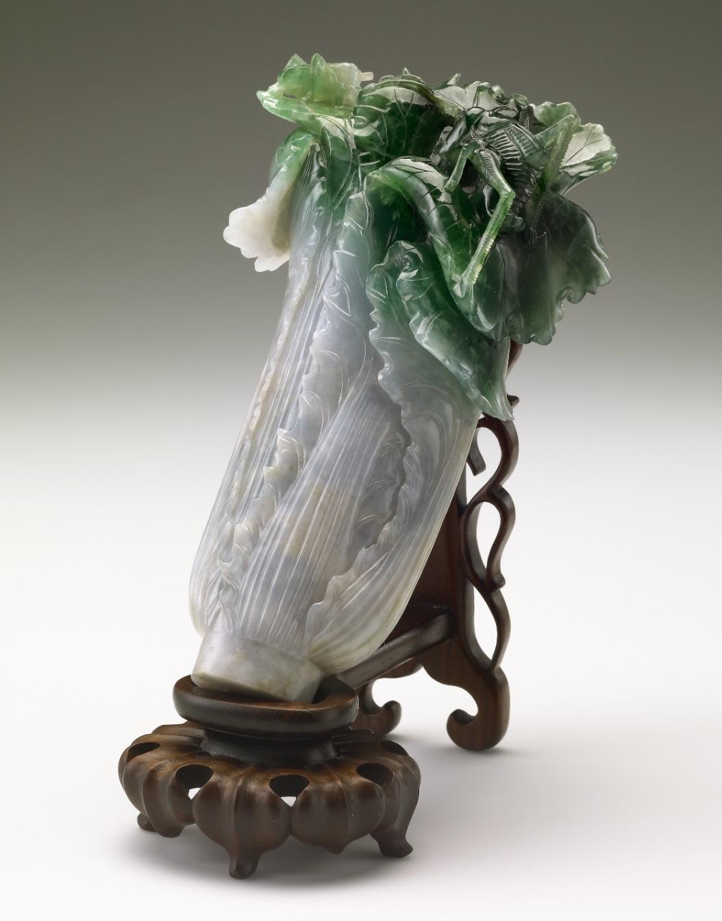 台湾外事部门今天发文说：“翠玉白菜是台湾珍贵的标志性文物，在捷克首次展出后已平安