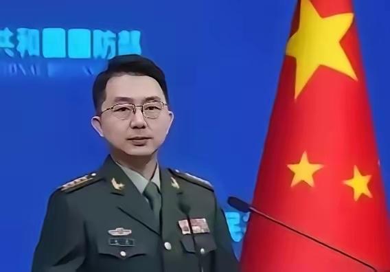 荷兰海军都懵了

荷兰那艘叫“德鲁伊特”号的军舰，这次是真被镇住了。咱们说话办事