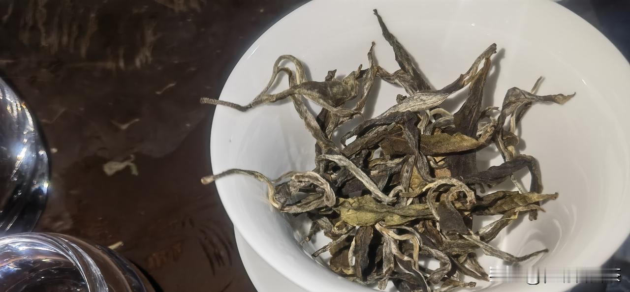 最近和朋友聊起茶行业的一段经典争议，颇有感触，也想跟大家好好聊聊，茶行业真正的核