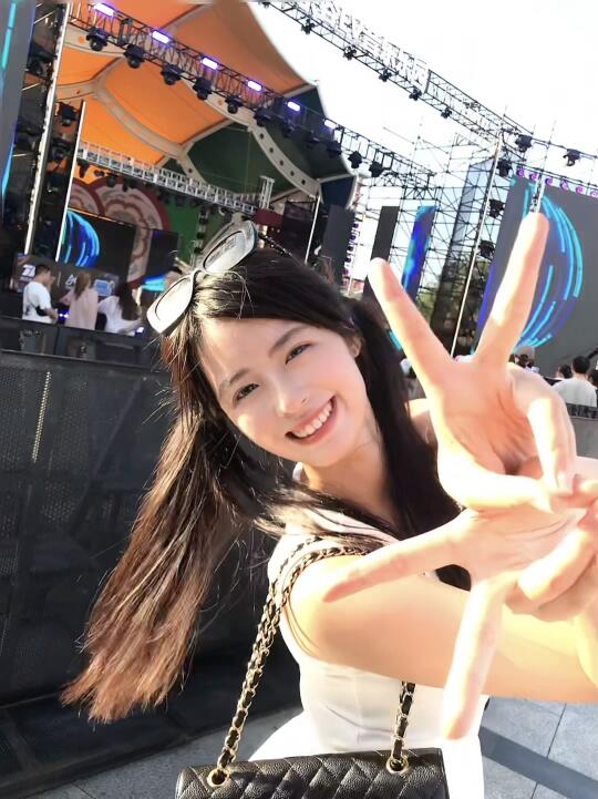 你是自由Live的盛夏🎵