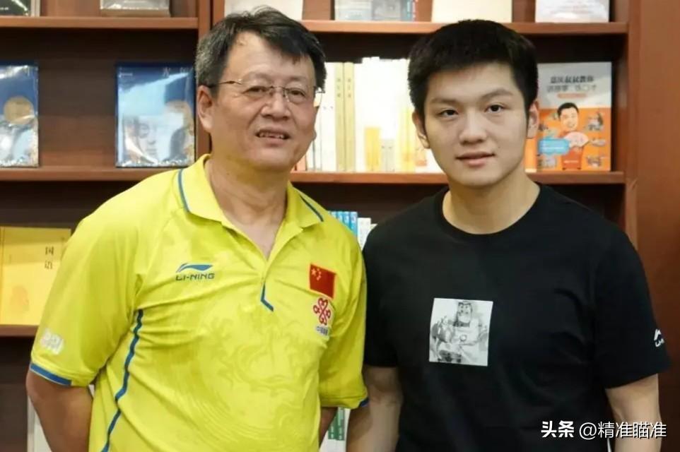 【要说吴敬平一生最大的成就：就是带领樊振东走进赛场】其实吴敬平教练一生最为高光的