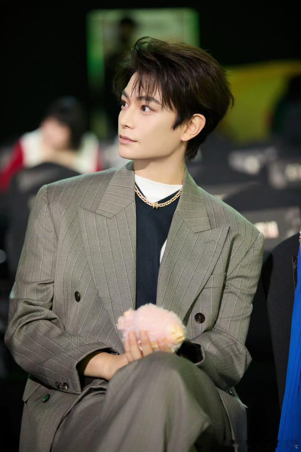 丁禹兮感谢每一份跨越山海的喜爱与支持丁禹兮感谢每一份跨越山海的喜爱与支持 