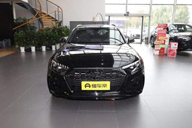 奥迪RS4