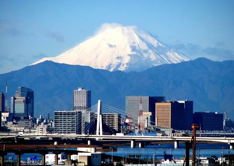 都说不去日本，春节赴日的却是这群人！日媒暗访揭开真相
 
明明都说不去日本，但年