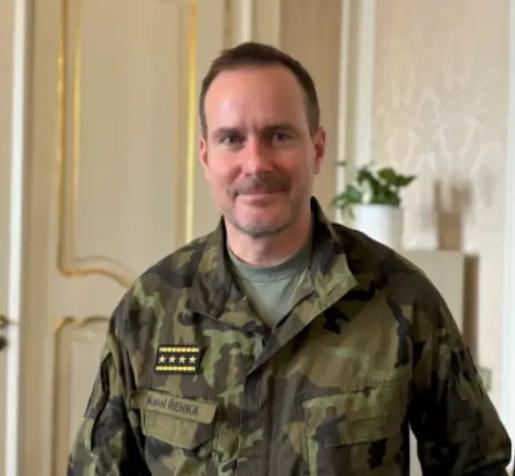 西方国家也对乌克兰冲突持续下去不抱信心，乌克兰没有一定的军工基础，很多武器装备都