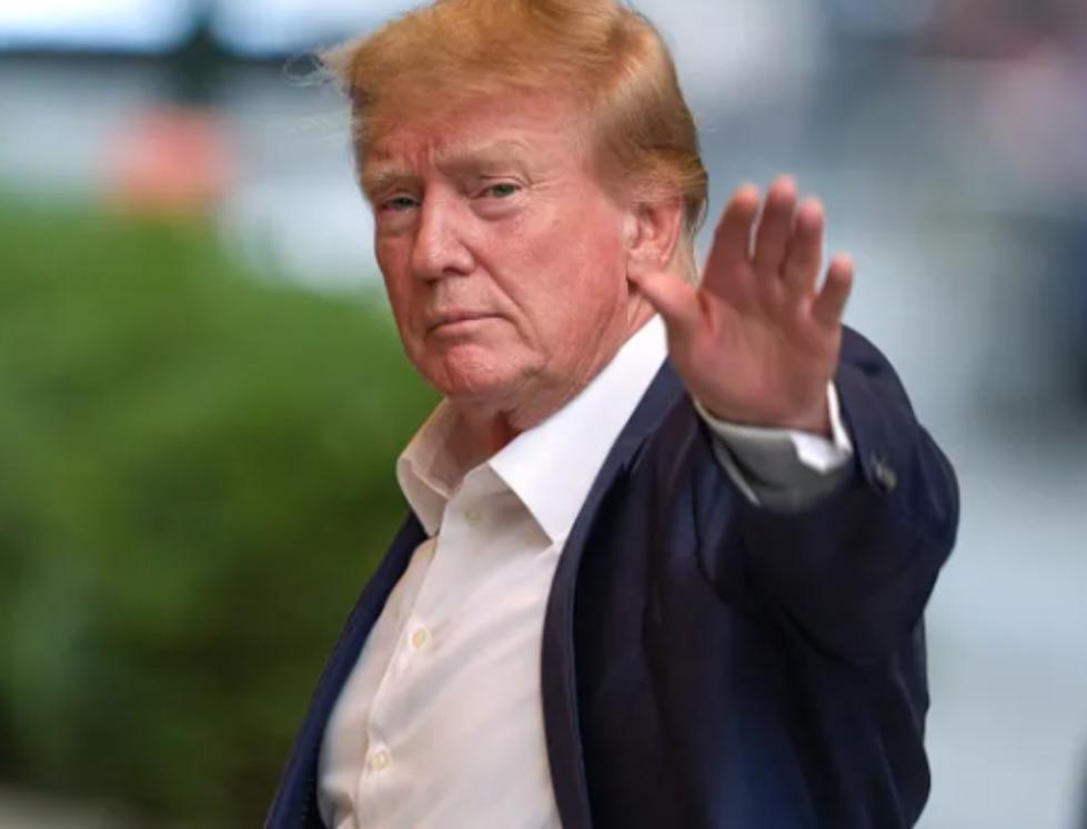 特朗普曾再次通告全球：台湾问题是中国自己的问题，美国尊重中国的任何一个举动，中国