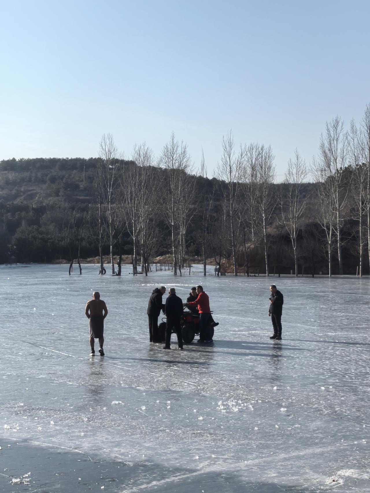 政治家是从普通人里来的，普通人很难成为政治家！