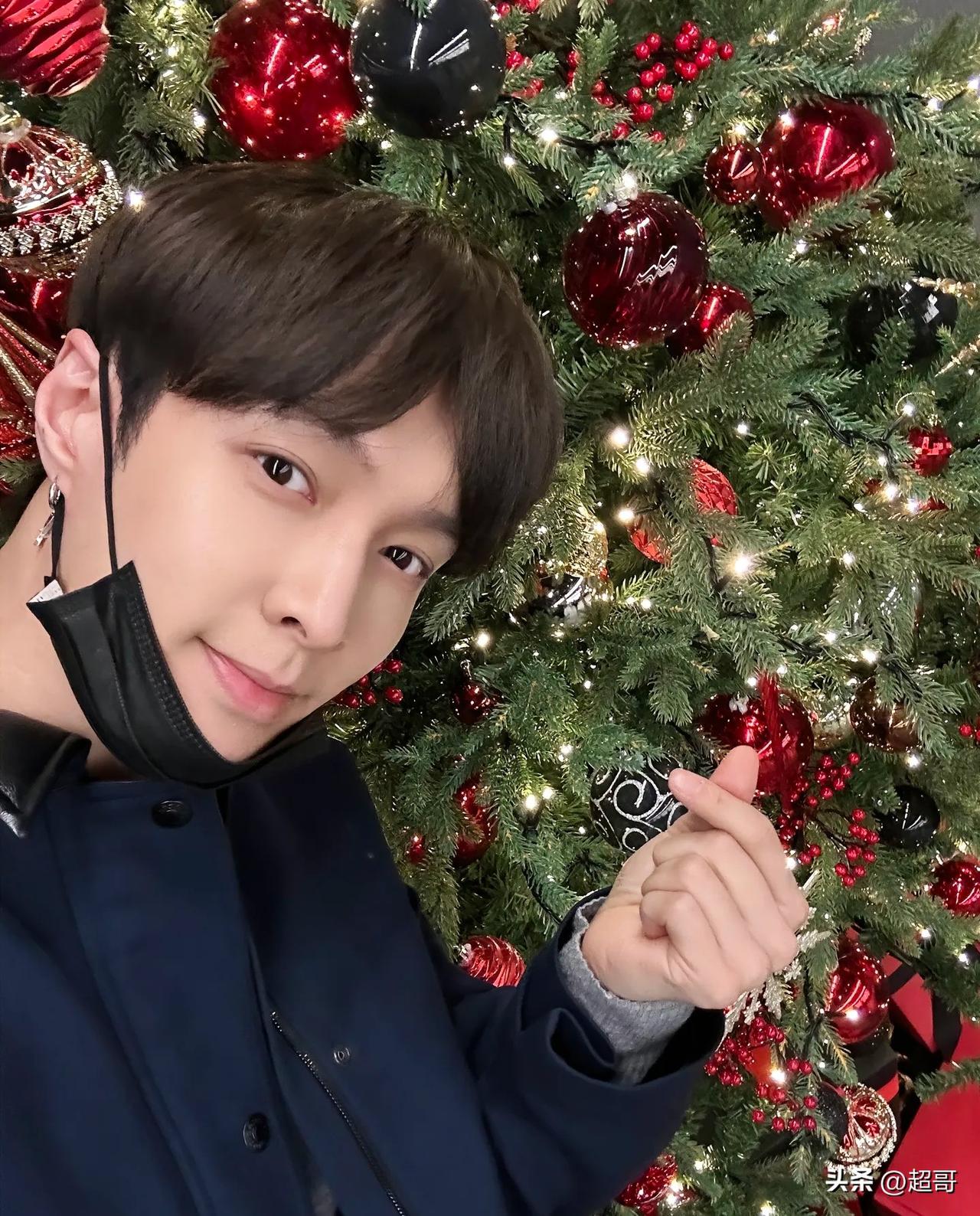 标题：紧急辟谣！张艺兴被传劣迹、遭封杀？官方回应来了，真相让人心疼
正文：
3月