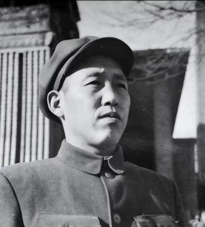 我国首任空军参谋长，因泄露国家机密被撤职，死后遗体被冰冻12年。一具冰冻十二年的