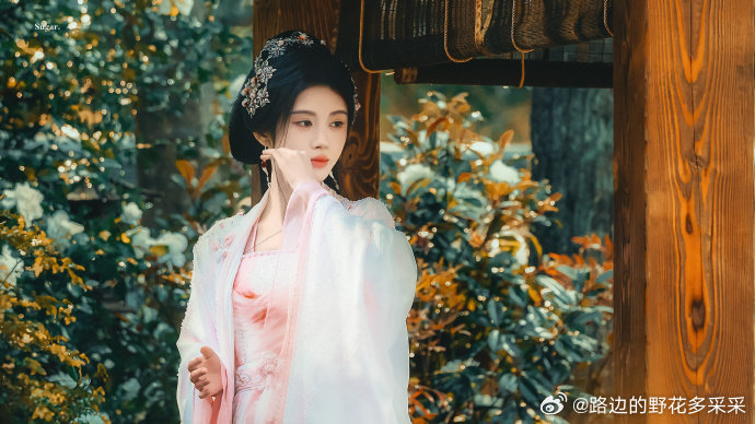 鞠婧祎一开屏就给我看这个鞠婧祎没把我当外人 小鞠你是懂开屏的～！直接给我goin