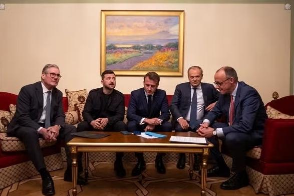 特朗普提出的“28条和平计划”有可能破产！
因为欧洲也提出了“24条和平计划”！