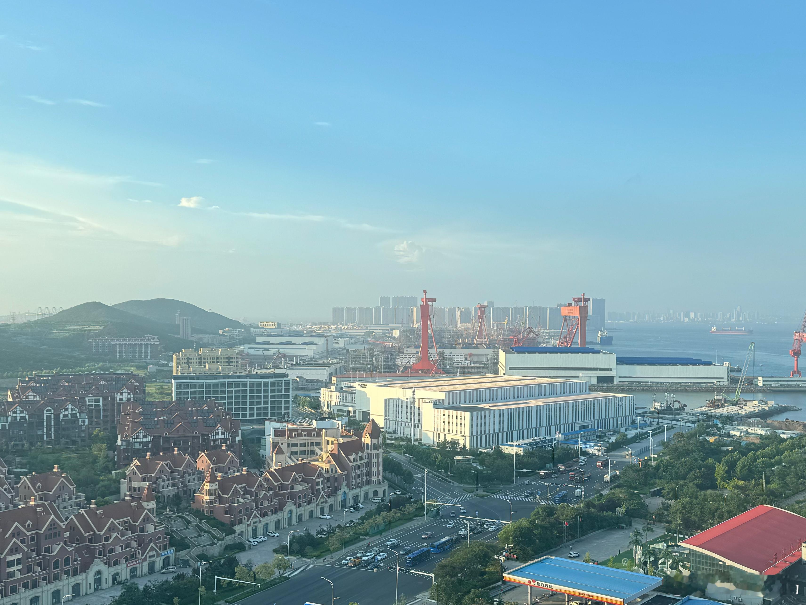 前几天找房子，后来找了一个靠近海边的房子。总担心会潮…于是买了个米家的除湿机[酷