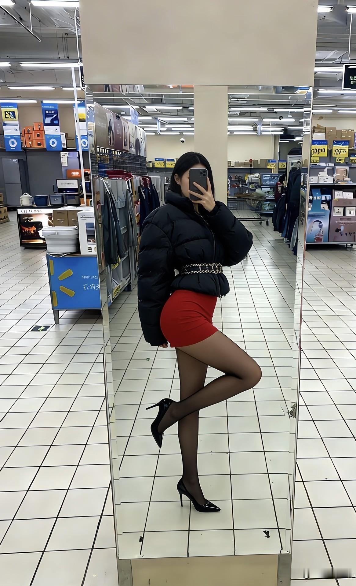 分享美女穿搭服饰