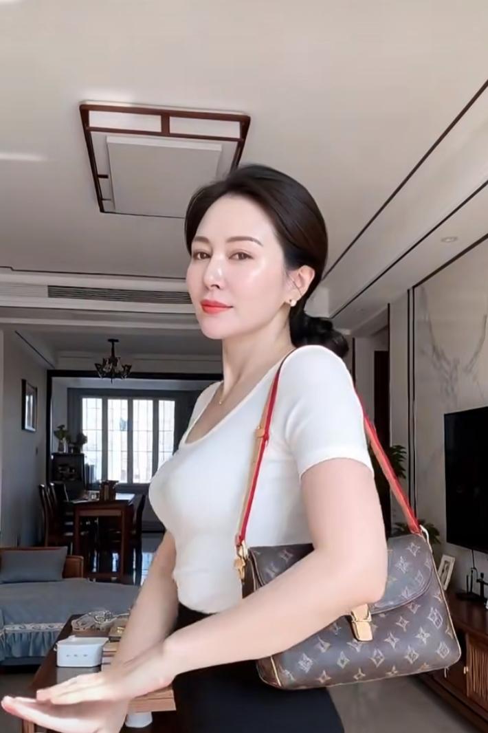 感觉当下大多数人内心都比较浮躁。很多时候，文章内容好坏反倒没有那么重要，第一眼的