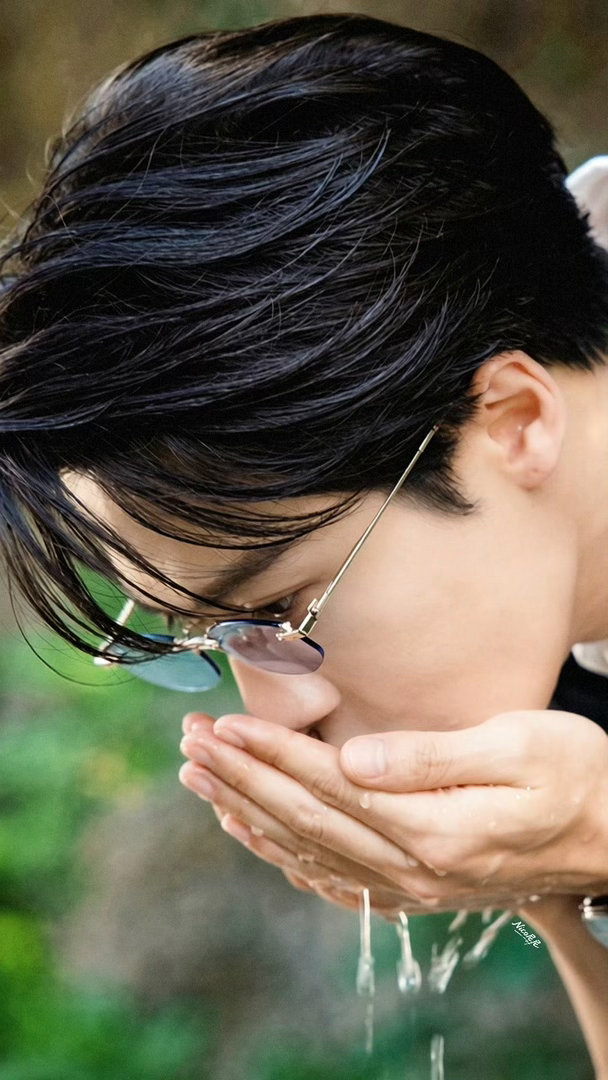 夏日爱心站檀健次，好几天没有看到你的消息了！正紧锣密鼓地准备新角色吗？愿拍摄顺利