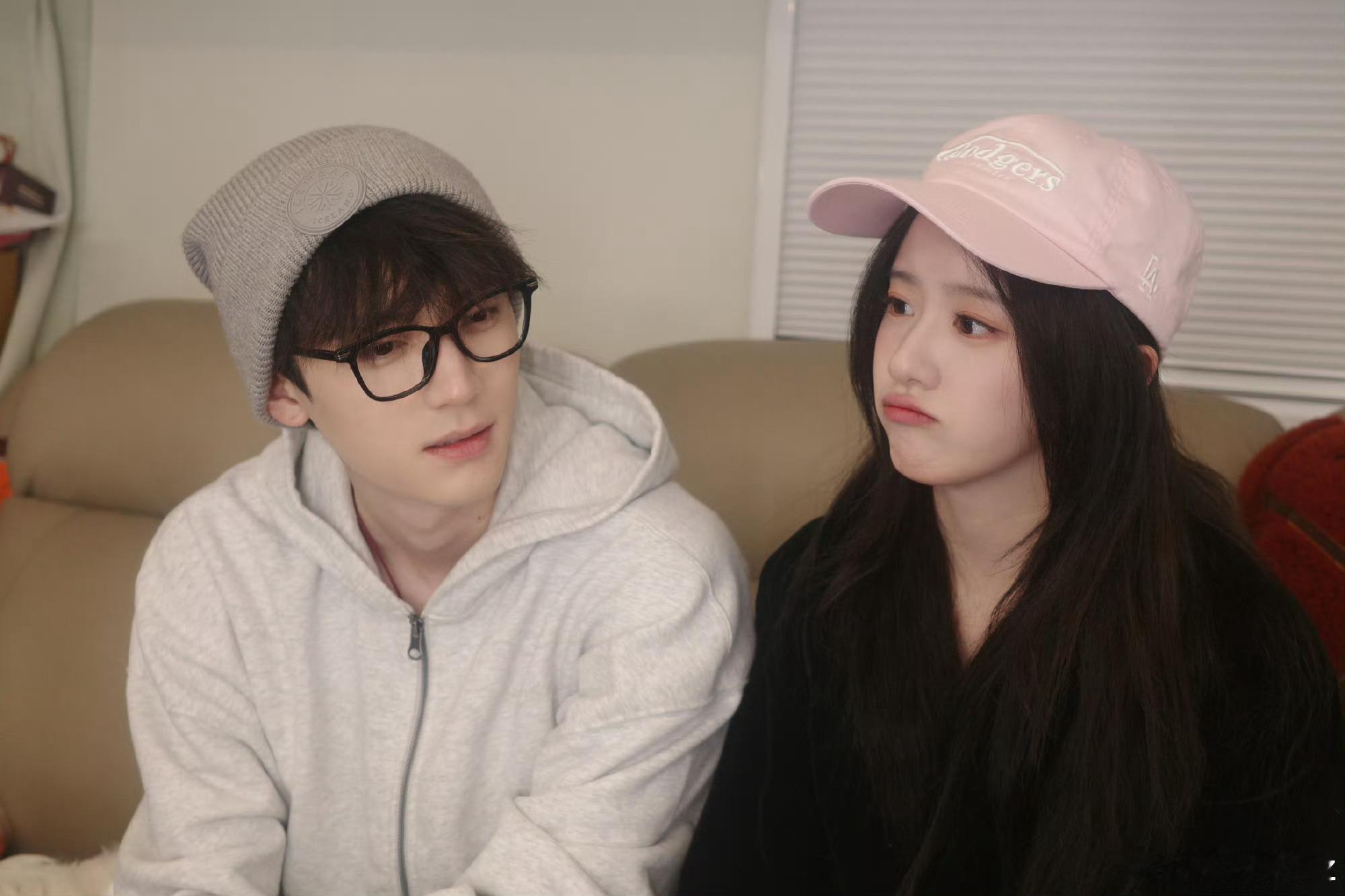 这俩人要不要这么甜呀？ 