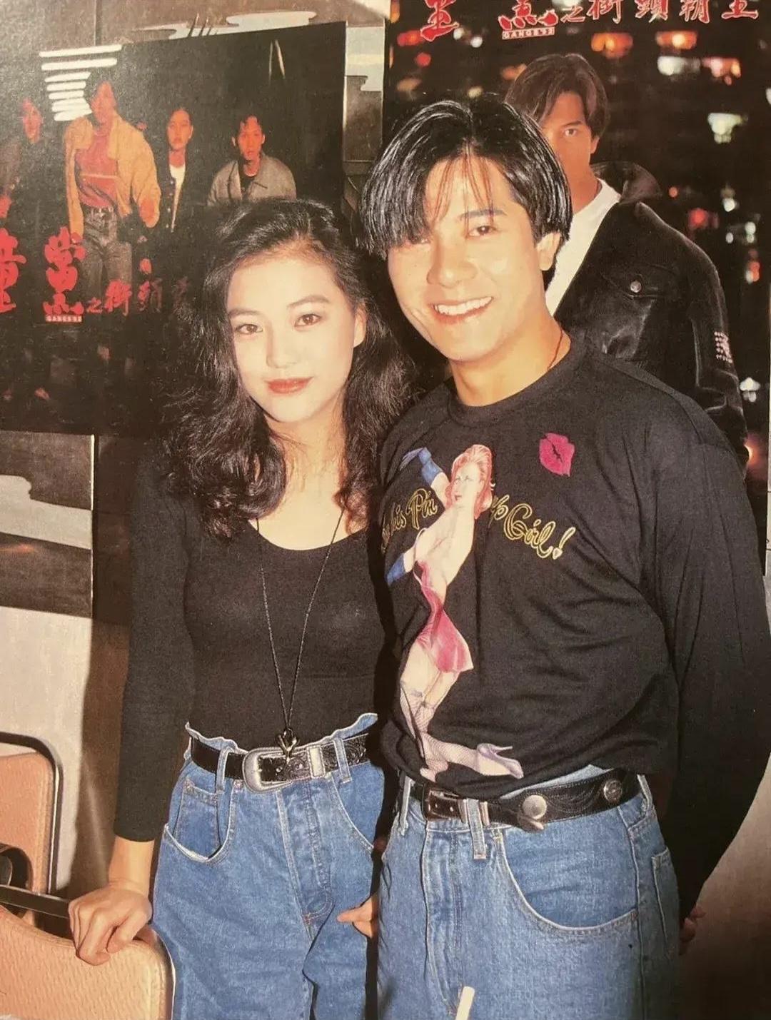 1992年，郭富城和刘小慧为电影《童党之街头霸王》路演时的一张合影。

当时，郭