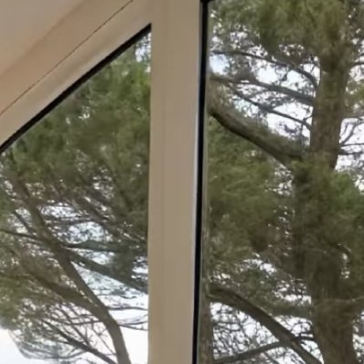 0000举手之劳的善意从来不分大小，帮身边人搭把手，体谅陌生人的难处。心怀温柔与