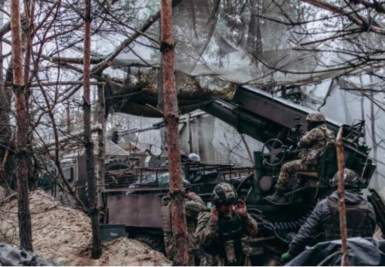 乌克兰宣布夺回一整个州，俄罗斯防线已经被击溃。乌军声称，俄军几乎全部被驱逐出第聂