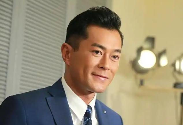 放眼整个华人演艺圈，谁能凭一己之力盖起上百所希望小学，却在感情履历上交出一张几近