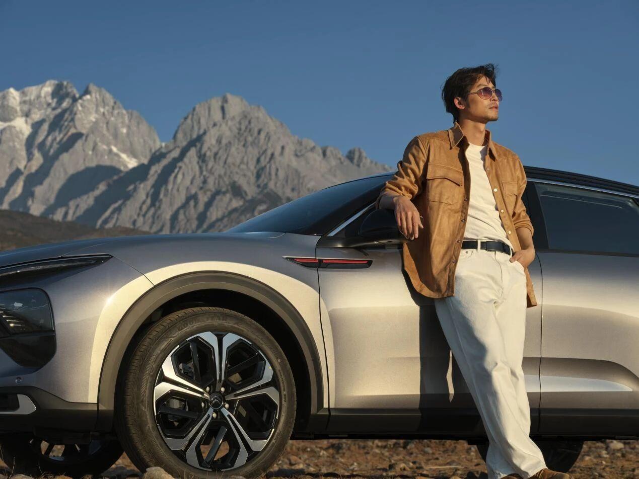 新款凡尔赛C5 X来了！搭载L2.5级 C-Pilot智驾辅助系统？3月23日，