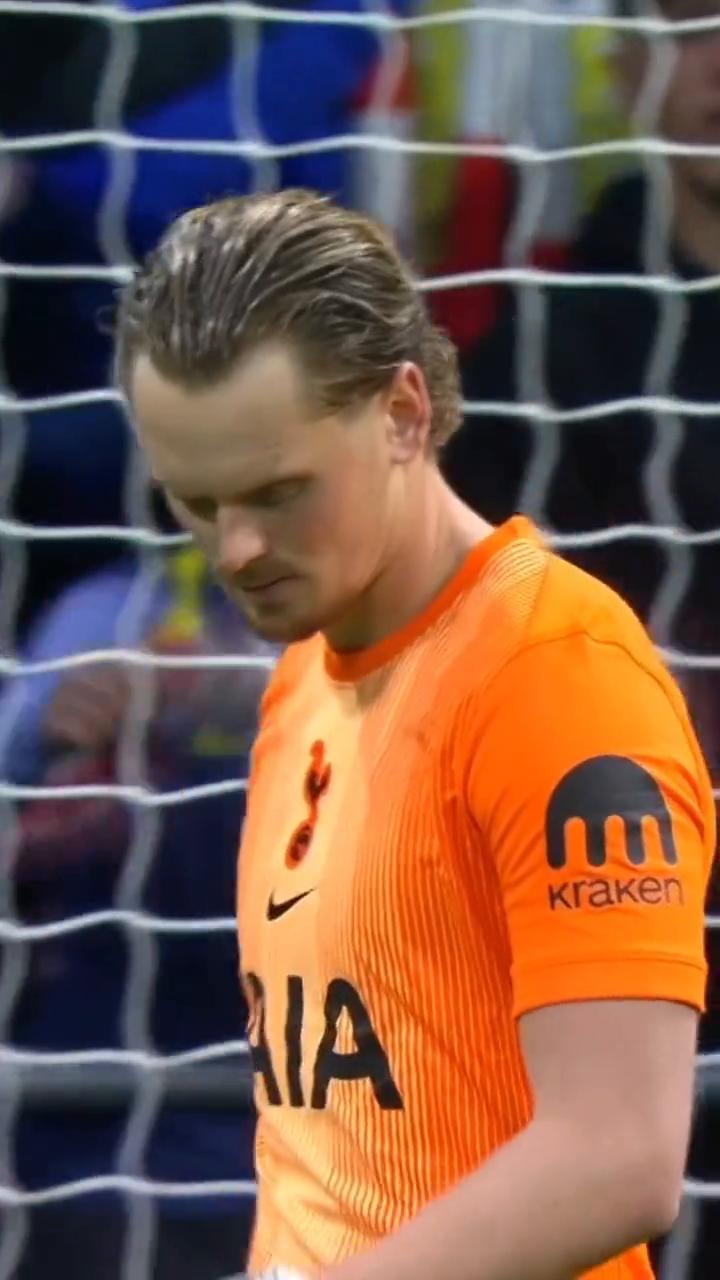 这边失误了，马静的机会。阿瓦雷斯横坐，这轮跳的射门一比零。开场五分十秒，马静在主