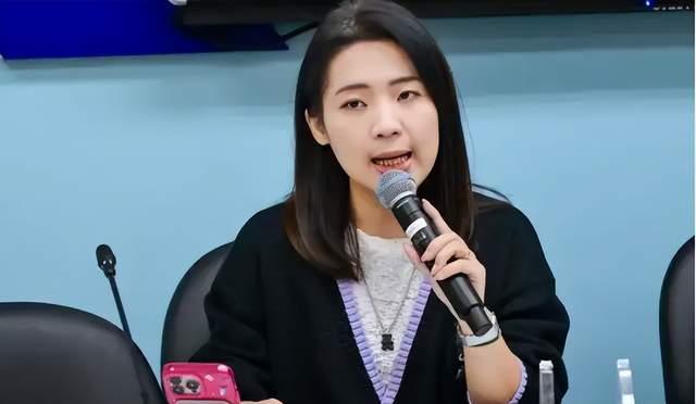 太提气！徐巧芯力挺郑丽文两岸政策，坚定重申 “两岸同属一中”


近日，号称蓝营