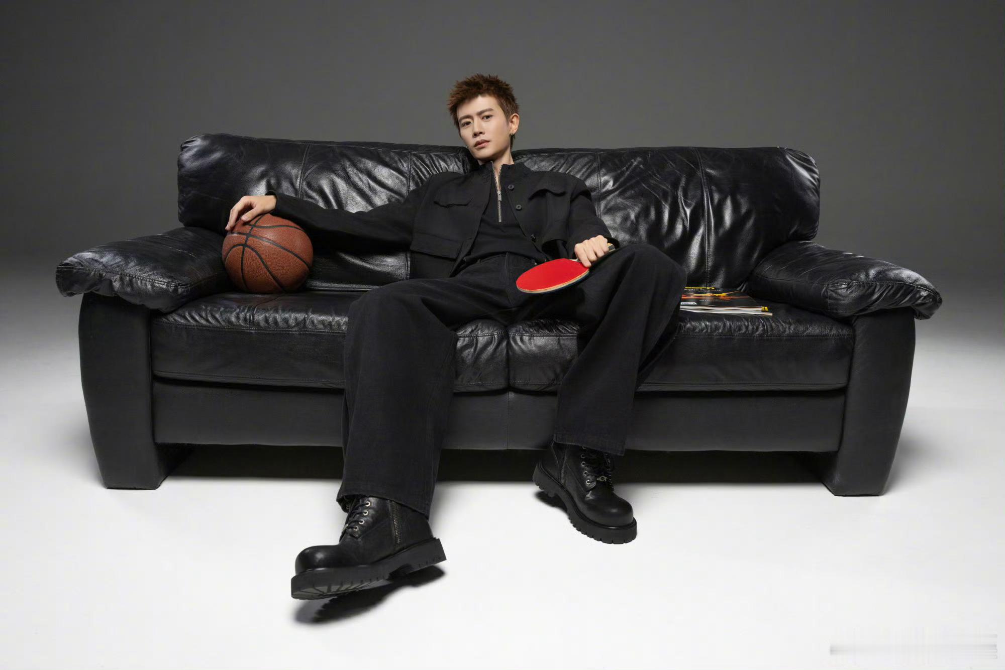 任嘉伦登上中国体育特刊 正能量偶像任嘉伦！登上中国体育特刊，用运动员的坚韧与热忱