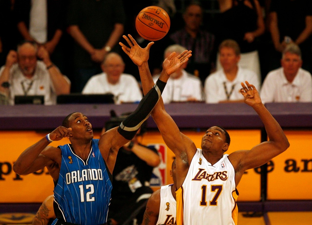 NBA 大无语！霍华德先被错认成热巴下一秒撞见拜纳姆：老了 认不出了 