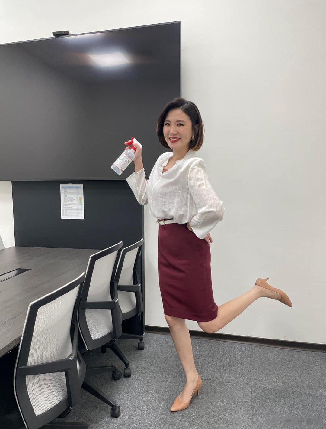 《镜电视新闻台》主播 —— 王鈺婷 ​​​