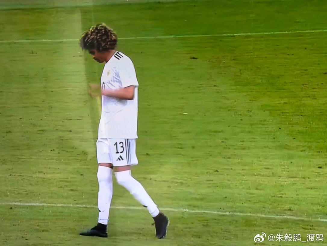 差点当上中国国脚的朋友来了... 