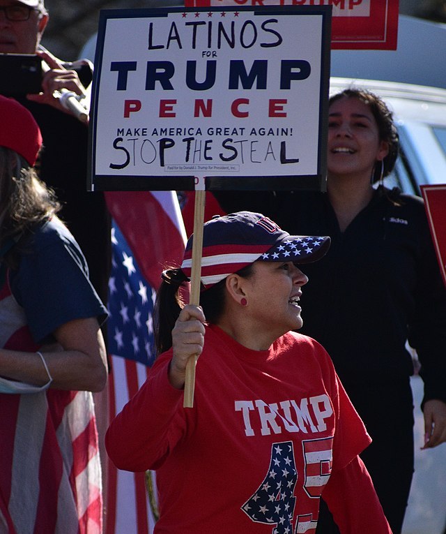 经济学人：特朗普大肆吹嘘自己在拉丁裔选民中的成功，但一切正在化为乌有本文刊发在经